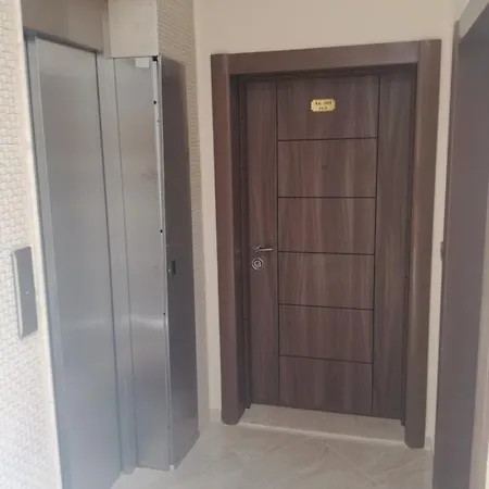 Apartament Rif 3 *